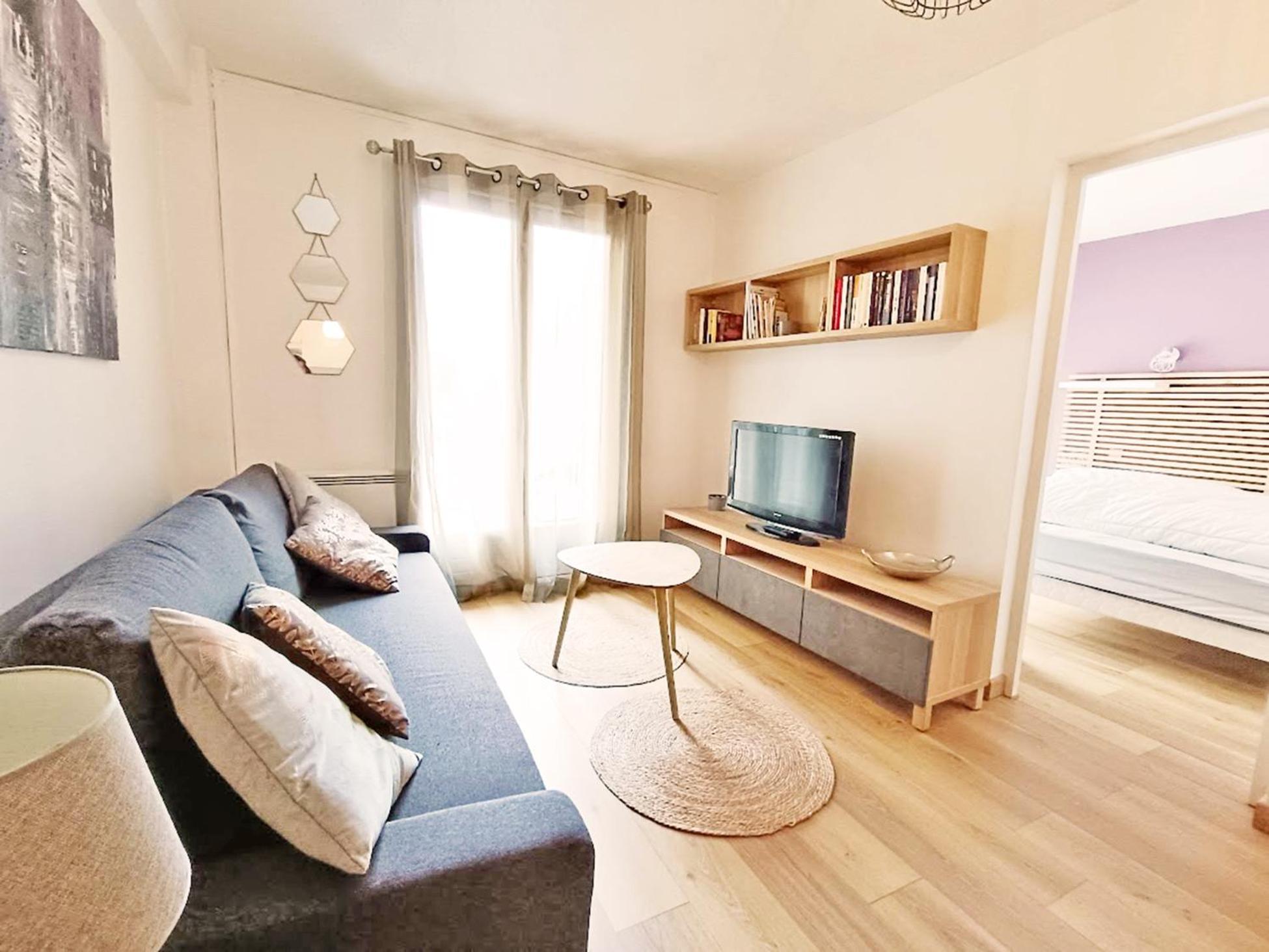 Chez Dominique, T2, Centre Ville, Vue Montagne, Wifi, 4 Personnes Bagneres-de-Luchon Exterior photo